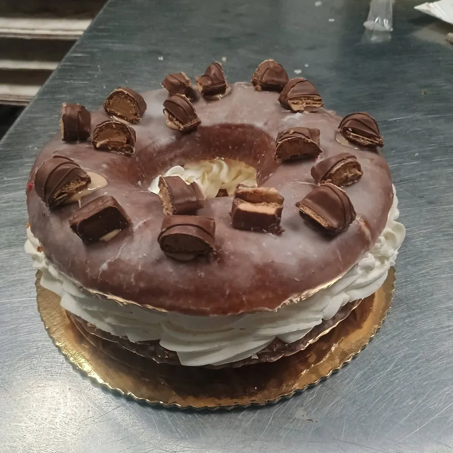 Pączek-tort z kremem