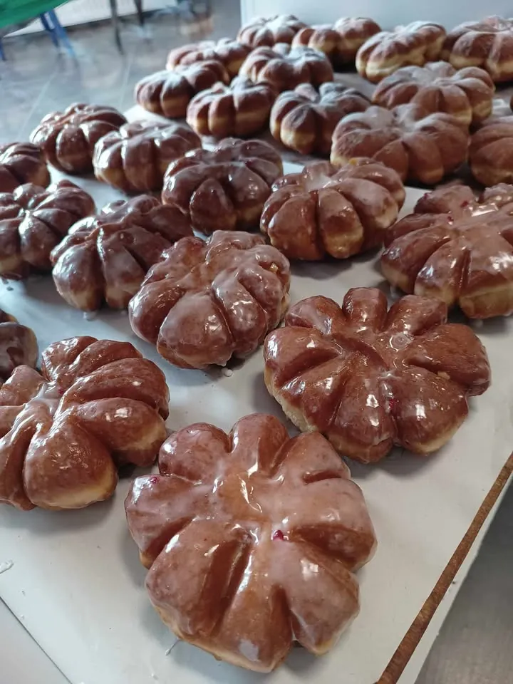 Pączki-kwiatki w lukrze